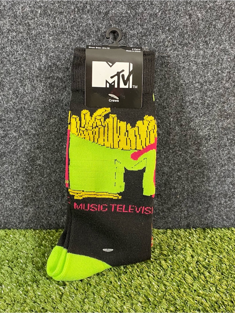 MTV Music Television Crew Socks Y2K Men’s Shoe Size 6-12 Two Pair Gray Black